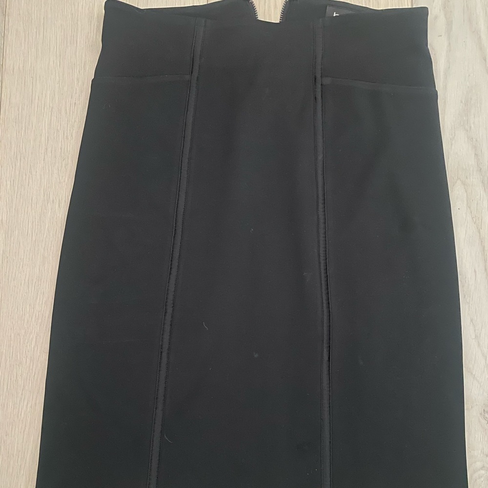 Bebe skirt